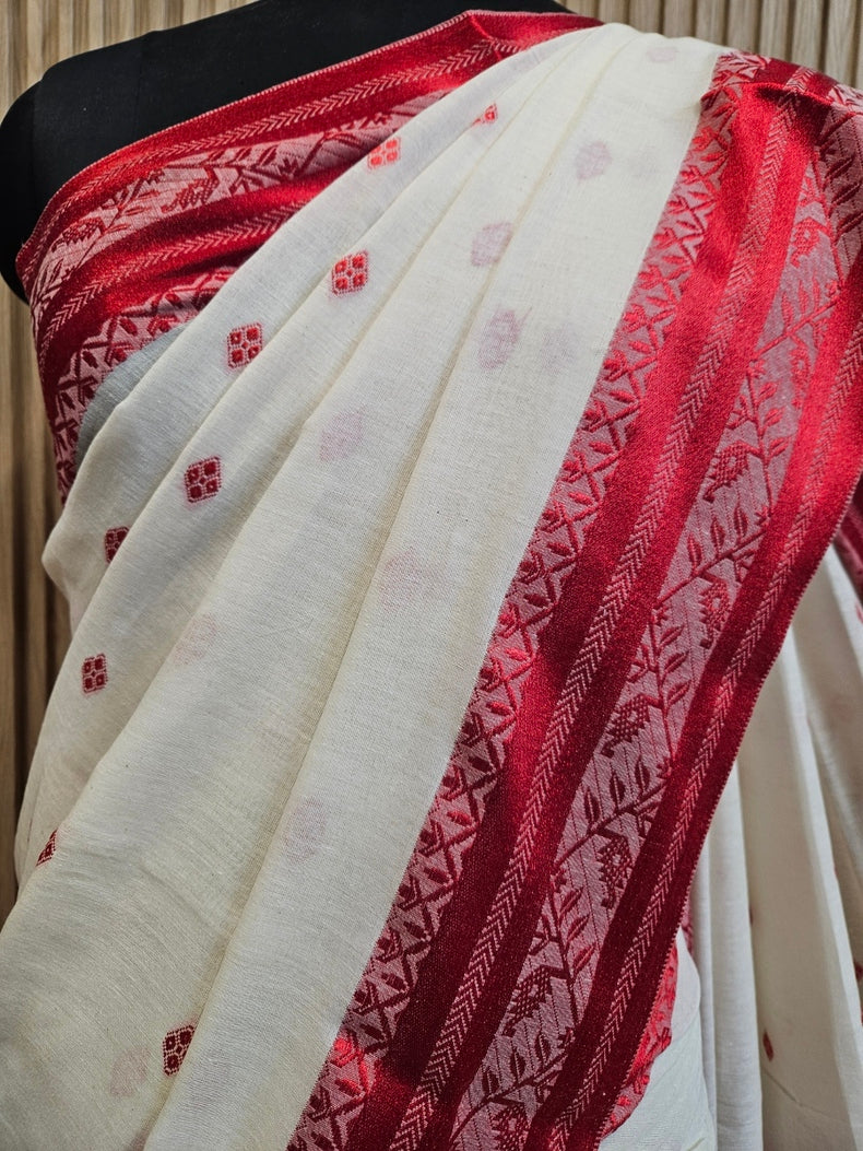 Off-White & Red Fine Quality  Handloom Cotton Saree Balaram Saha