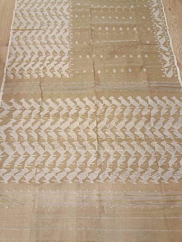 Beige & White/Gold, Cotton handwoven Jamdani saree Balaram Saha