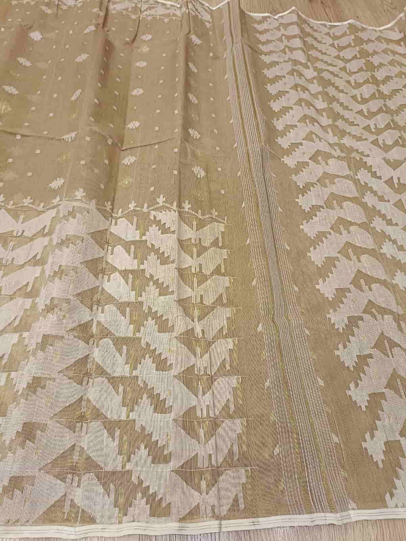 Beige & White/Gold, Cotton handwoven Jamdani saree Balaram Saha