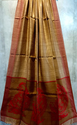 Beige & Red Matka Silk Saree with 3 large paisleys Balaram Saha