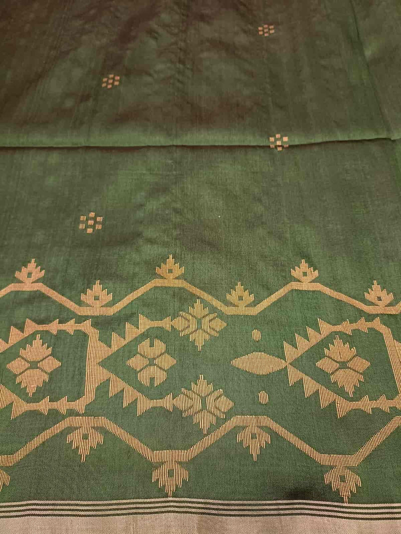 Bottle Green & Beige, fine & intricate Jamdani weave Katan Silk saree Balaram Saha