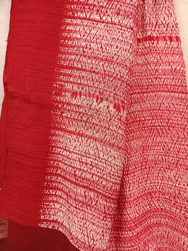 Balaram Saha's White & Red Matka Silk Shibori Saree (jamdani saree, silk saree, jamdani silk saree, balaram saha online, silk sarees, balaram saha handloom saree store, silk jamdani saree, jamdani silk saree, matka silk, matka silk saree)   https://www.pearltrees.com/