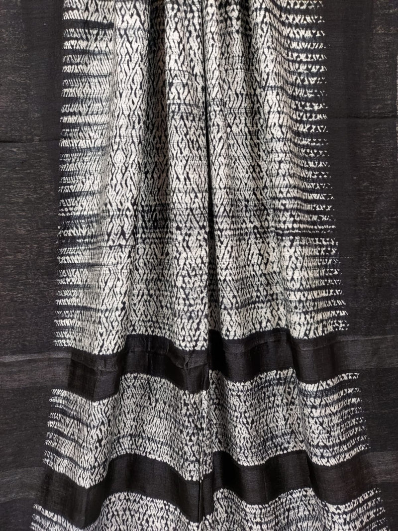 Black & White Shibori Magic: Balaram Saha's Matka Silk Saree (handloom saree, silk saree, handloom silk saree, balaram saha online, silk sarees, balaram saha handloom saree store photos, balaram saha handloom saree store, silk handloom saree, bengal handloom sarees, pure silk, matka silk saree, silk saree online, matka silk)   https://www.tumblr.com/