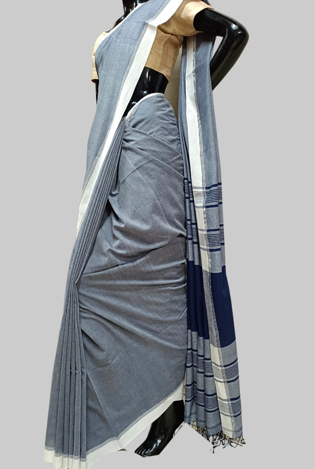 GREY SOFT HANDSPUN COTTON SAREE Balaram Saha