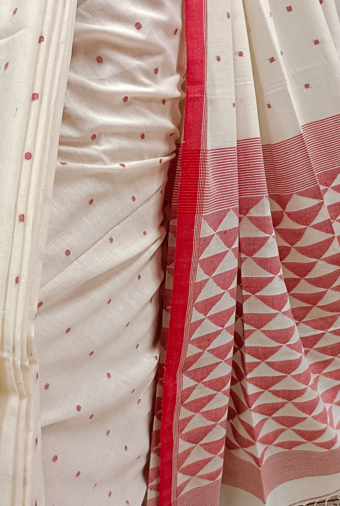 White Red Handspun Hand Woven  Cotton Jamdani Saree Balaram Saha