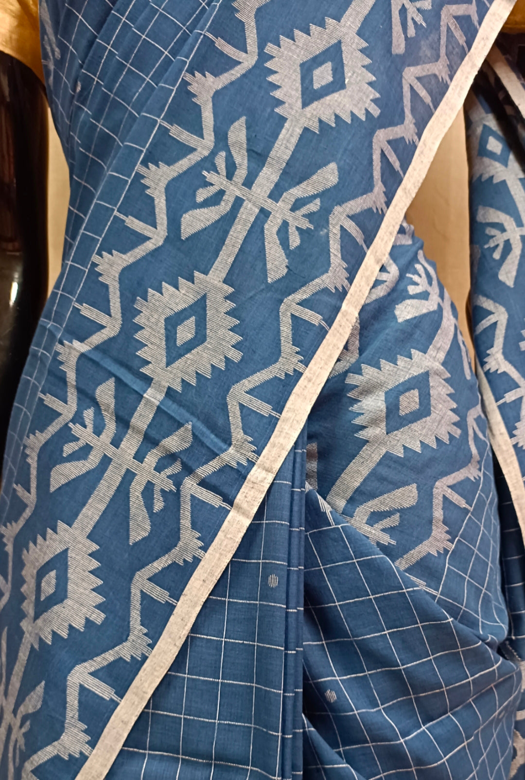 BLUE HANDLOOM HANDSPUN MUSLIN COTTON JAMDANI SAREE Balaram Saha