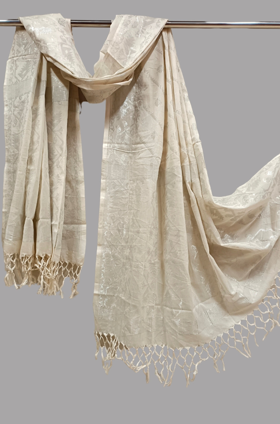white & Silver Zarisoft cotton Jamdani Dupatta Balaram Saha