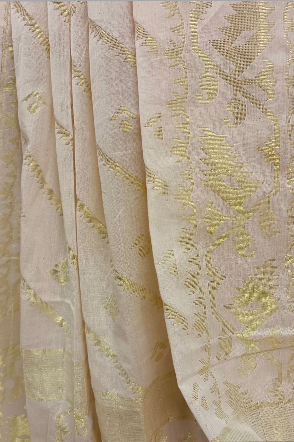 white & Gold Zarisoft cotton Jamdani Dupatta Balaram Saha