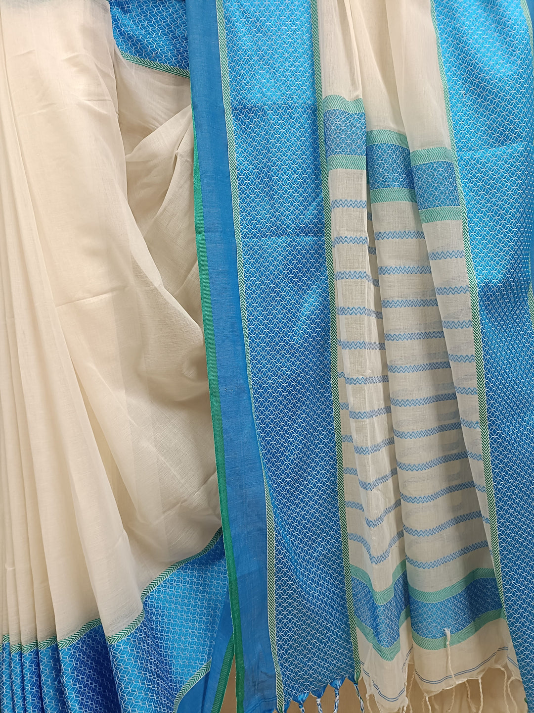 Off-White Soft Handloom Cotton Saree With Blue Border Balaram Saha
