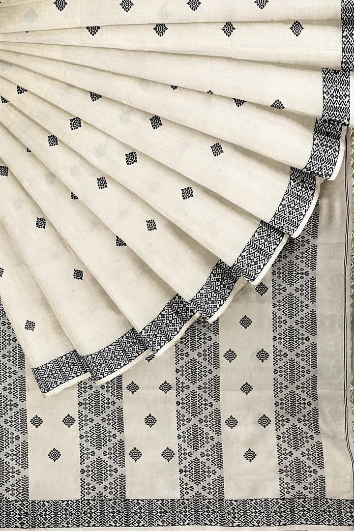 Off-White Soft Handloom Cotton Saree With Black Border Balaram Saha