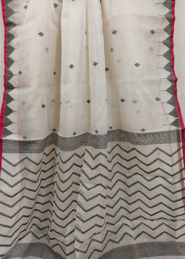 Balaram Saha's Timeless Treasure: White & Red Muslin Silk Jamdani Saree (jamdani saree, silk saree, jamdani silk saree, balaram saha online, silk sarees, balaram saha handloom saree store, silk jamdani saree, bengal handloom sarees, pure silk, jamdani silk saree, muslin silk, muslin silk saree, jamdani silk saree online)    https://creativecommons.org/