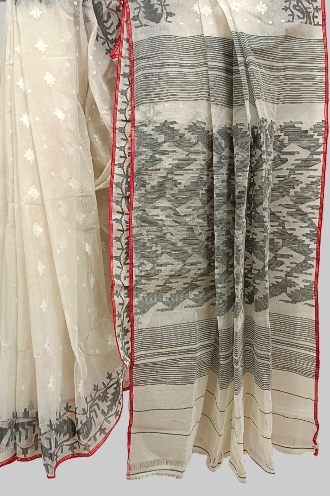 Off-white & Red Handwoven Bangladeshi Jamdani Saree Balaram Saha