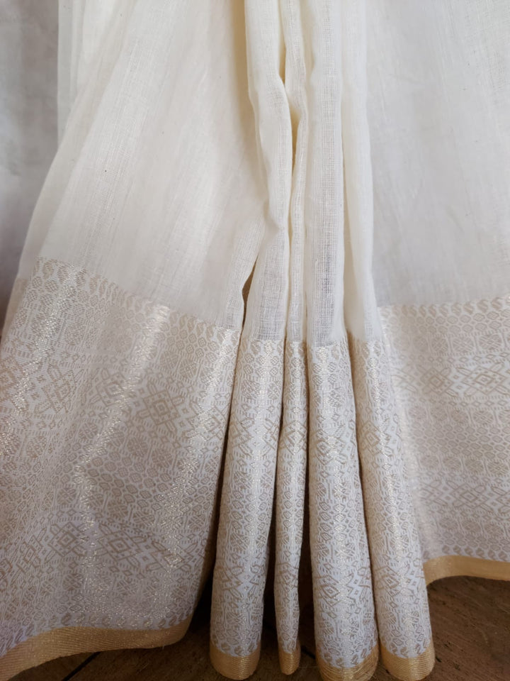 Off White & Gold Soft Cotton Saree Balaram Saha
