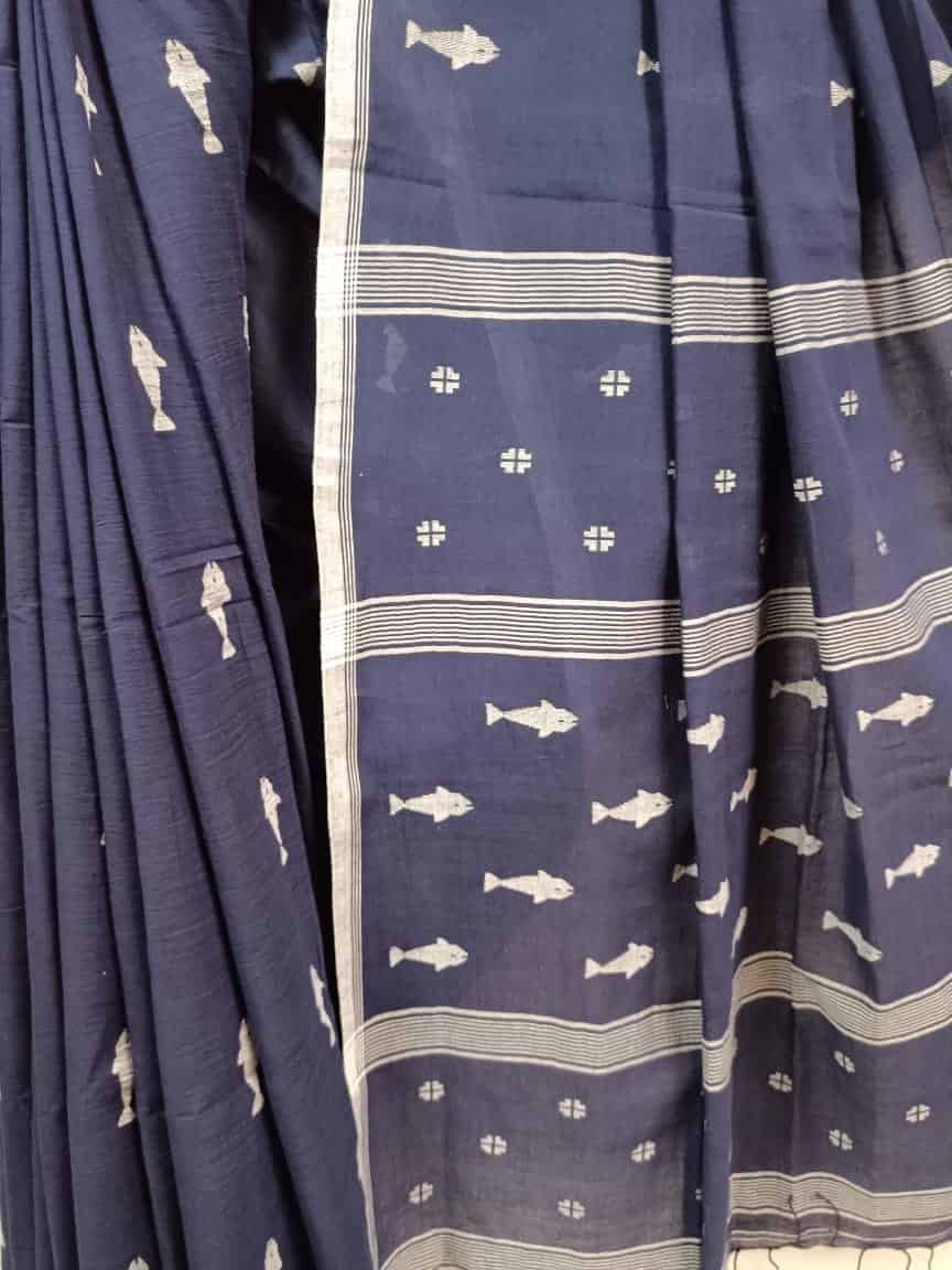 Muslin Cotton Jamdani Saree by Balaram Saha – Navy Blue & White Elegance
